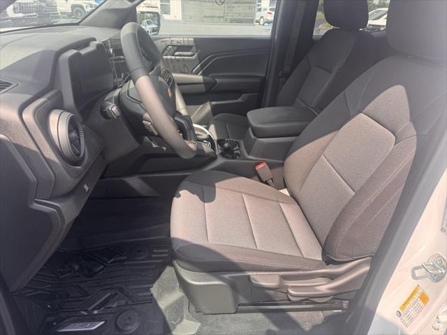 new 2025 Chevrolet Colorado car, priced at $32,990