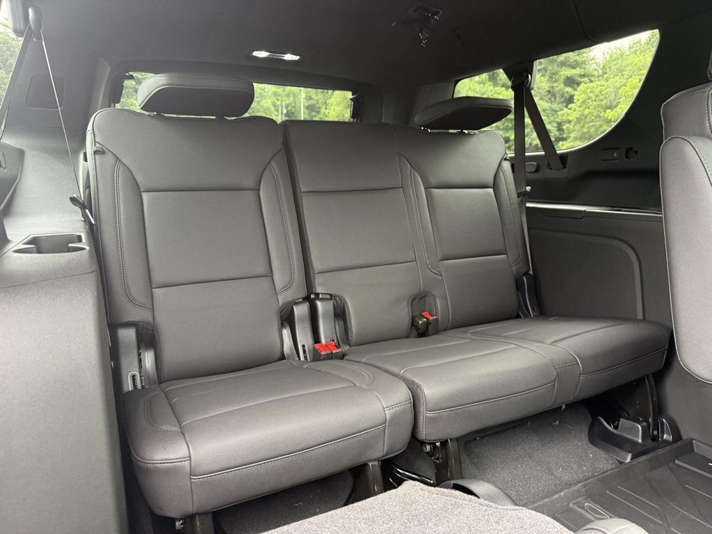 new 2025 Chevrolet Suburban car, priced at $81,517