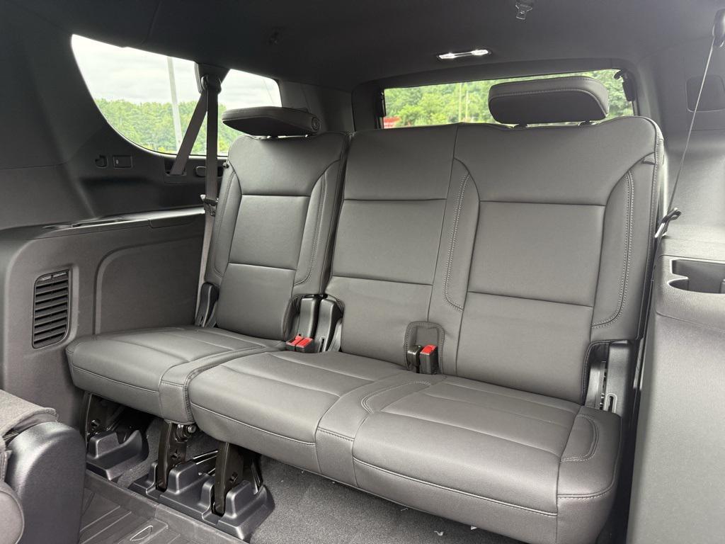 new 2025 Chevrolet Suburban car, priced at $81,517