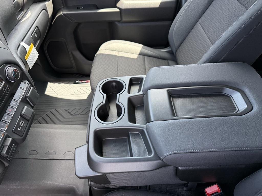 new 2025 Chevrolet Silverado 1500 car, priced at $52,634