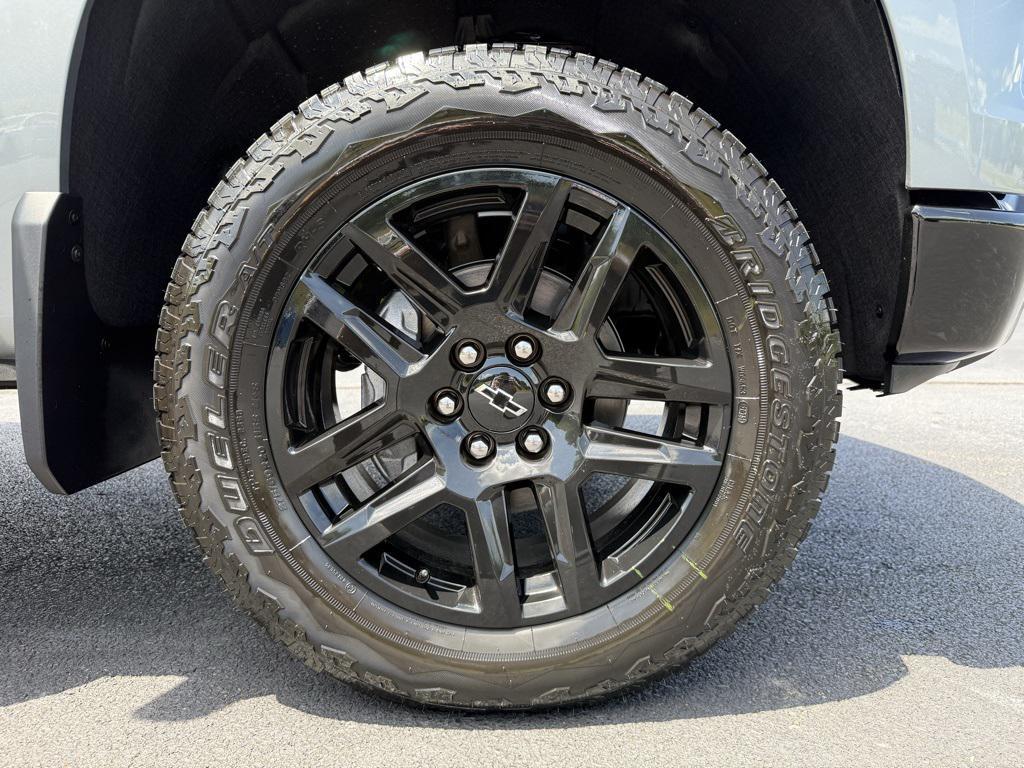 new 2025 Chevrolet Silverado 1500 car, priced at $52,634