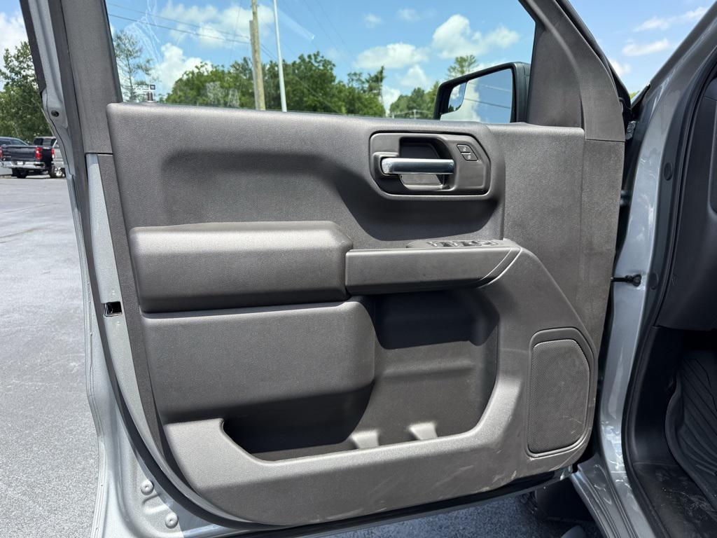 new 2025 Chevrolet Silverado 1500 car, priced at $52,634