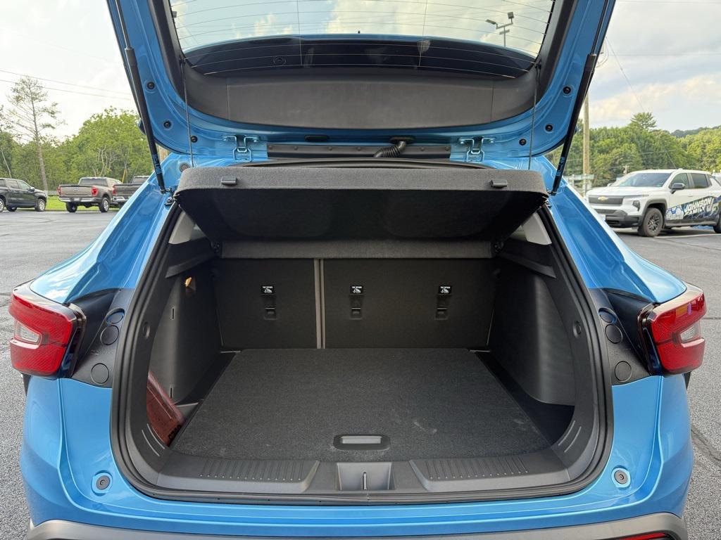 new 2025 Chevrolet Trax car, priced at $28,029
