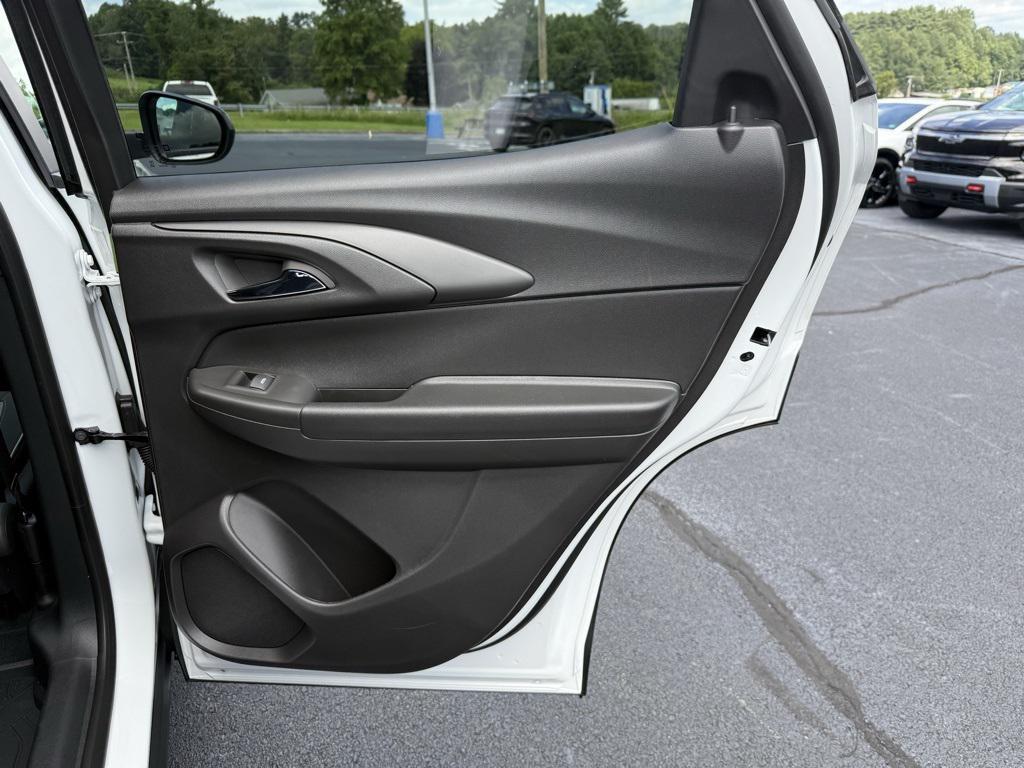 new 2026 Chevrolet TrailBlazer car, priced at $28,815