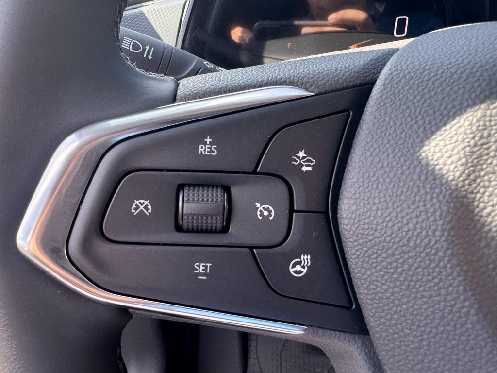 new 2025 Chevrolet Trax car, priced at $26,704