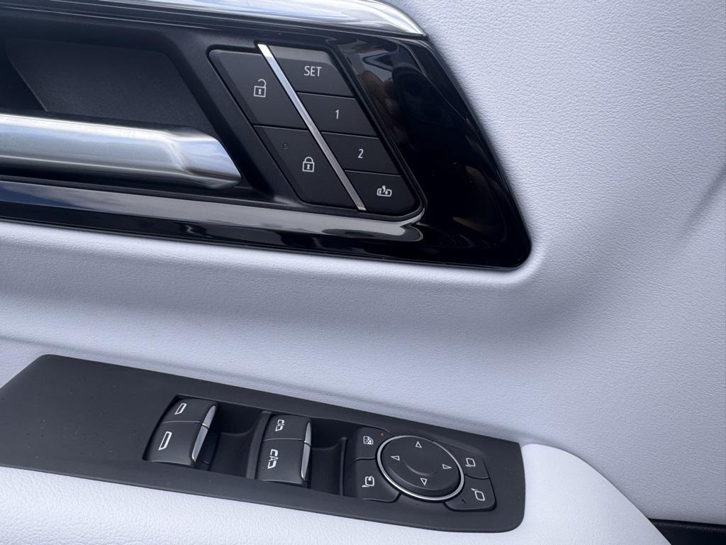 new 2025 Chevrolet Tahoe car, priced at $89,427