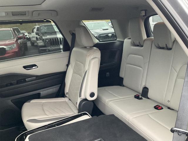 used 2022 Nissan Pathfinder car, priced at $32,897