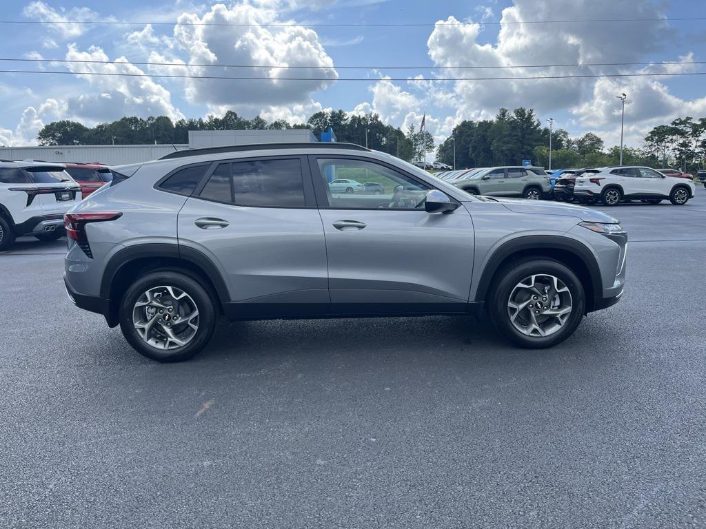 new 2025 Chevrolet Trax car, priced at $26,429