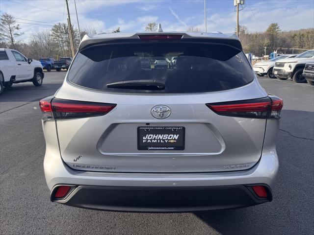used 2023 Toyota Highlander car, priced at $39,950
