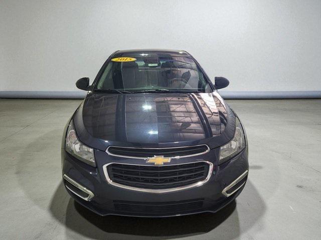 used 2015 Chevrolet Cruze car, priced at $6,500