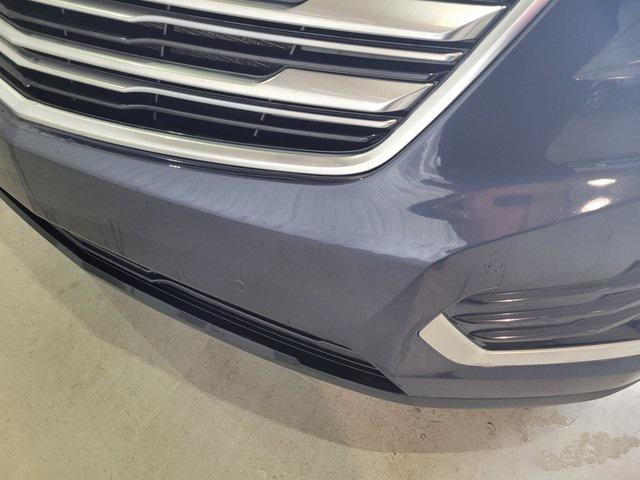 used 2018 Cadillac XT5 car, priced at $20,000