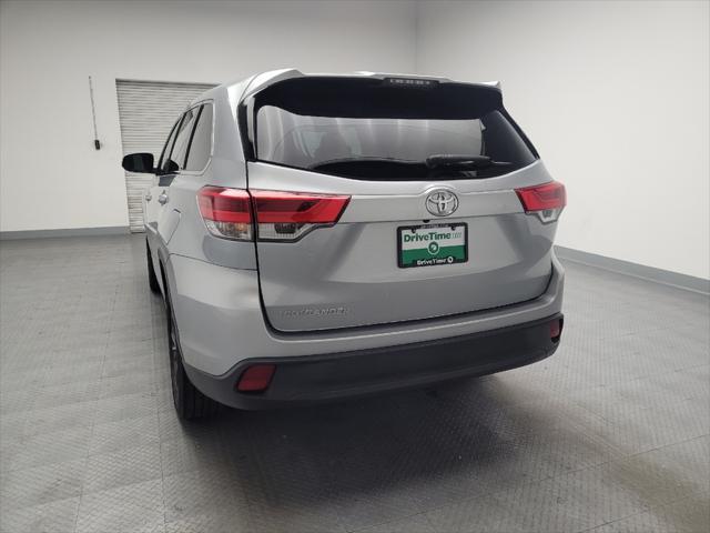 used 2019 Toyota Highlander car, priced at $23,295