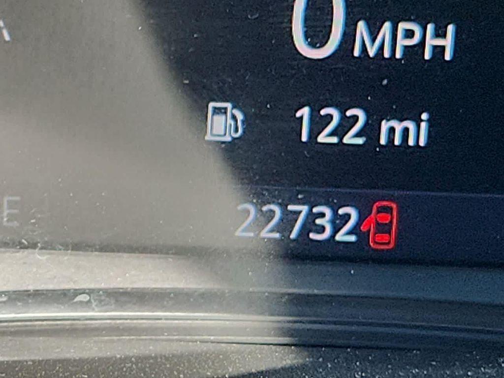 used 2023 Chevrolet Traverse car, priced at $35,894