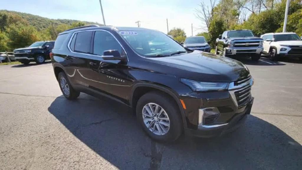 used 2023 Chevrolet Traverse car, priced at $35,894