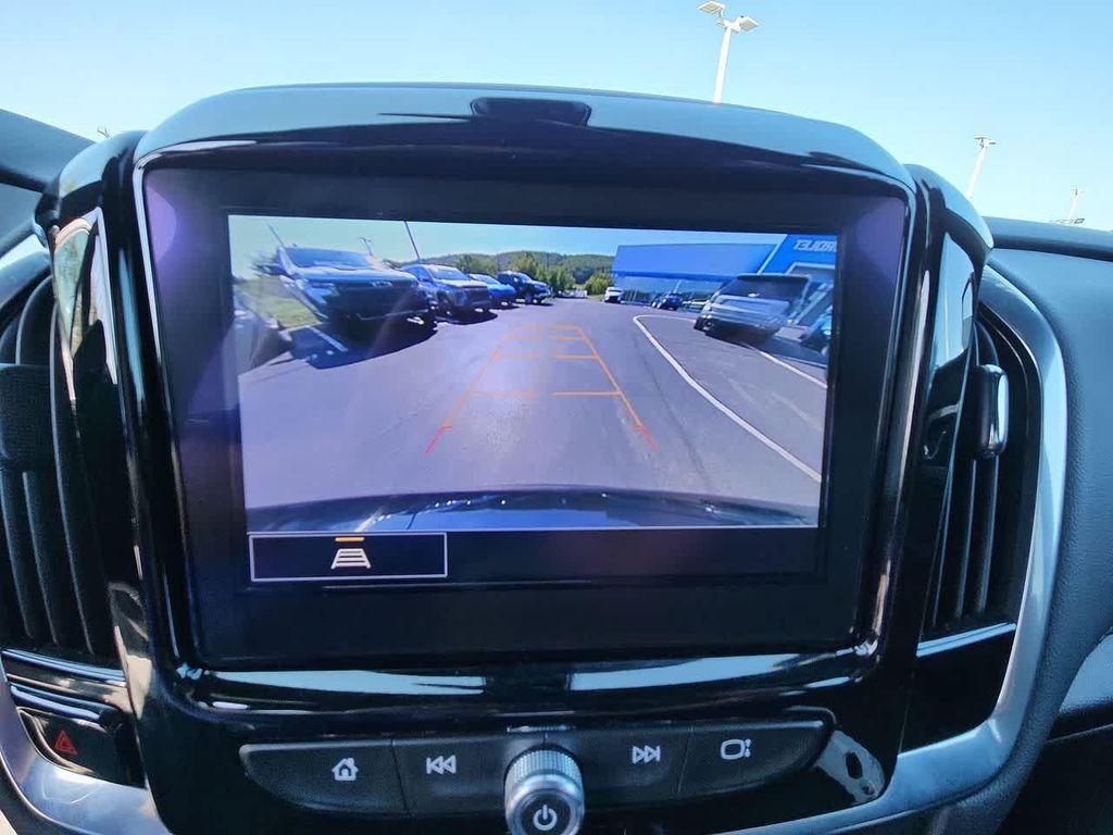 used 2023 Chevrolet Traverse car, priced at $35,894