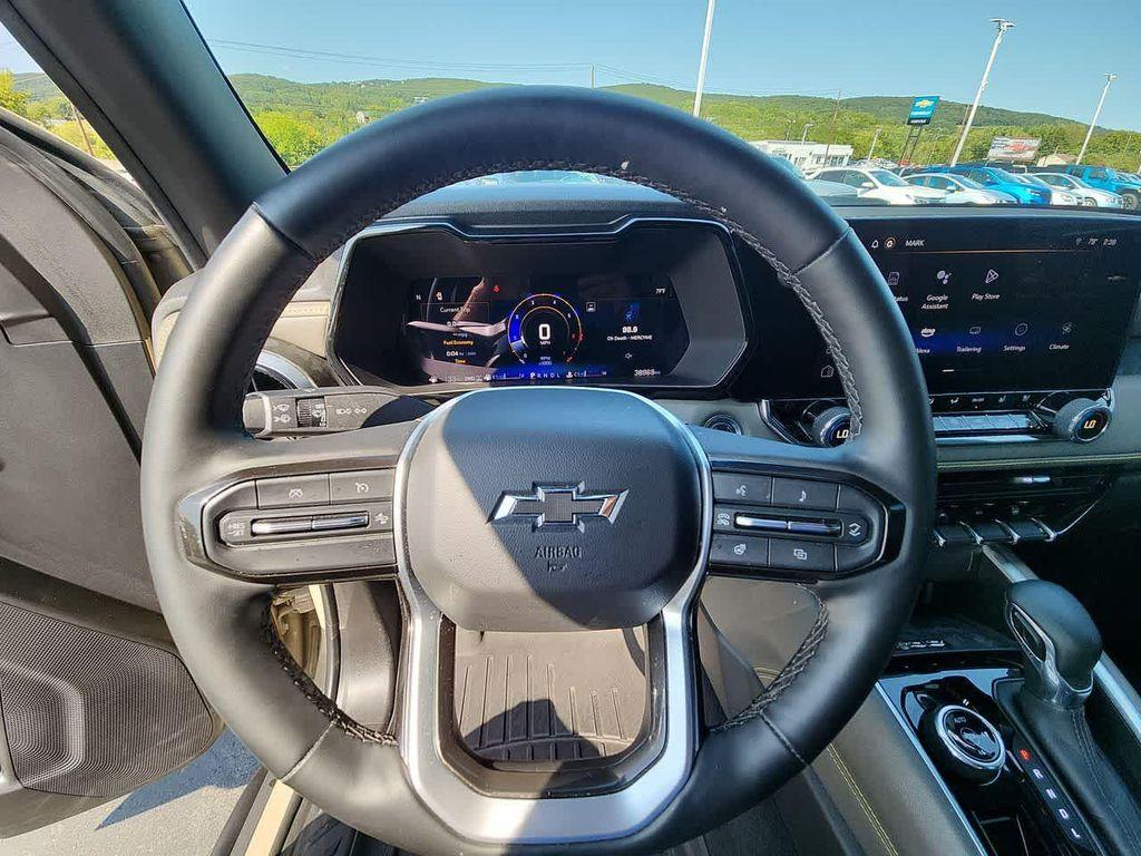 used 2024 Chevrolet Colorado car, priced at $43,894