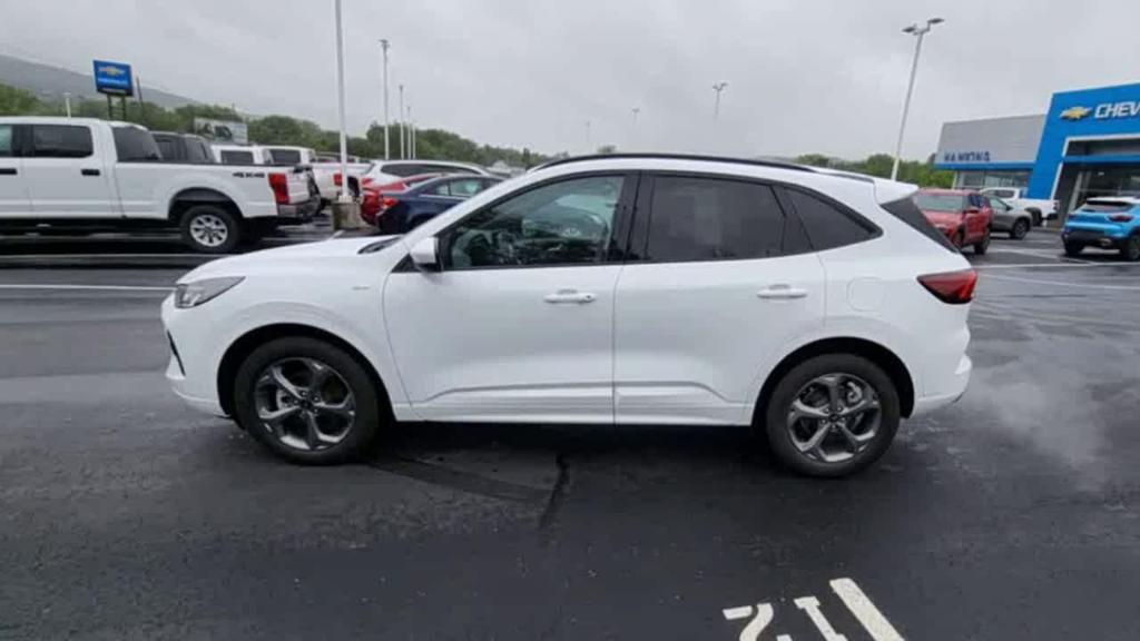 used 2023 Ford Escape car, priced at $23,994