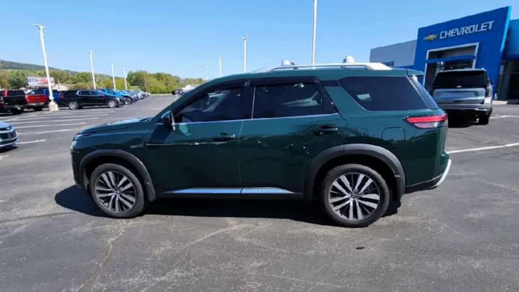 used 2022 Nissan Pathfinder car, priced at $36,995