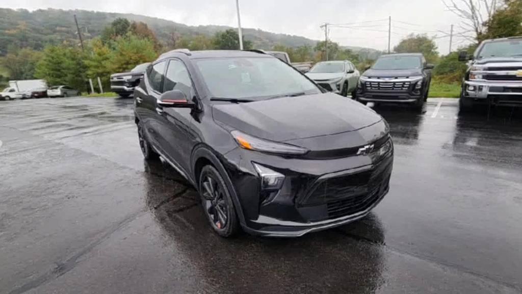 used 2023 Chevrolet Bolt EUV car, priced at $23,894