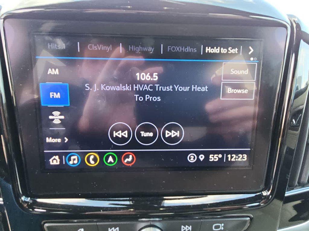 used 2023 Chevrolet Traverse car, priced at $39,995