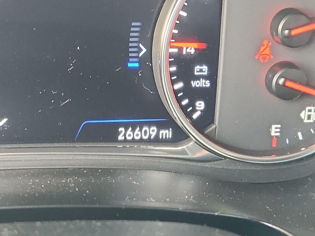 used 2023 Chevrolet Traverse car, priced at $39,995