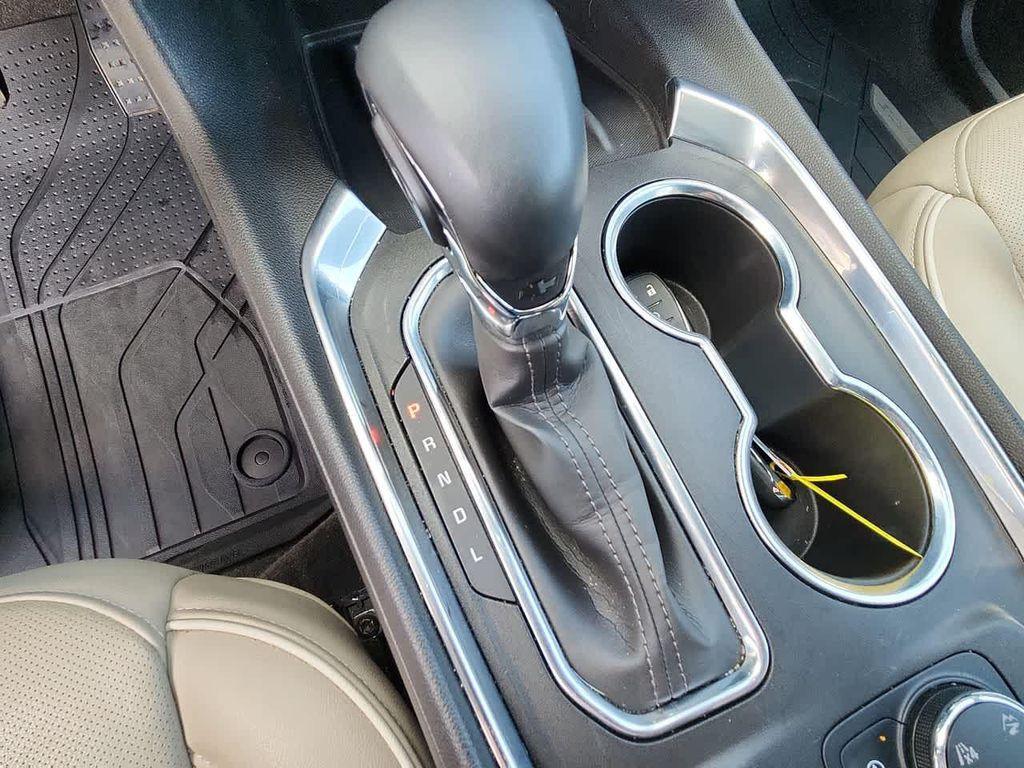 used 2023 Chevrolet Traverse car, priced at $39,995