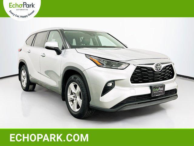 used 2022 Toyota Highlander car, priced at $29,869