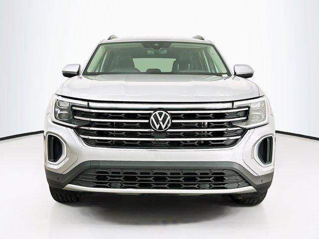 used 2024 Volkswagen Atlas car, priced at $30,579