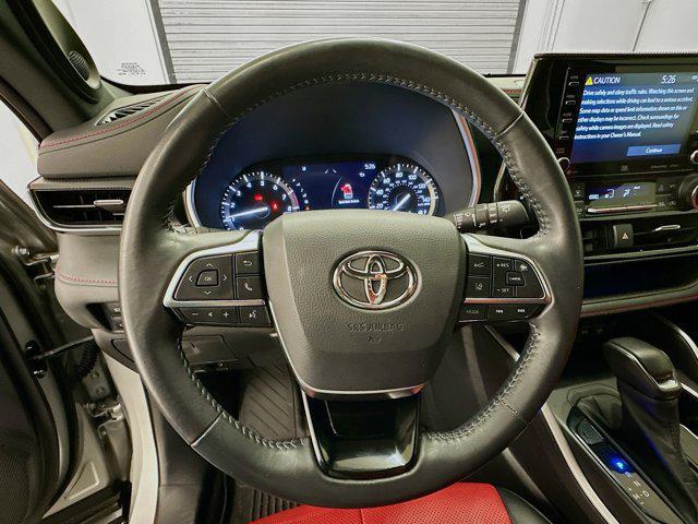 used 2021 Toyota Highlander car, priced at $35,479