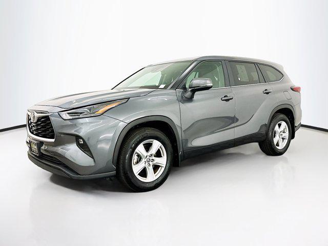 used 2024 Toyota Highlander car, priced at $37,189