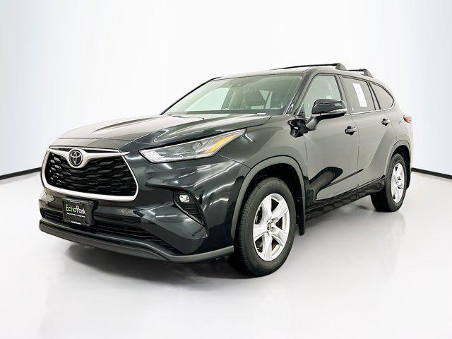 used 2022 Toyota Highlander car, priced at $29,569