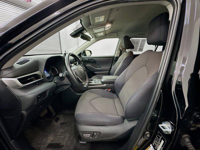 used 2022 Toyota Highlander car, priced at $29,569