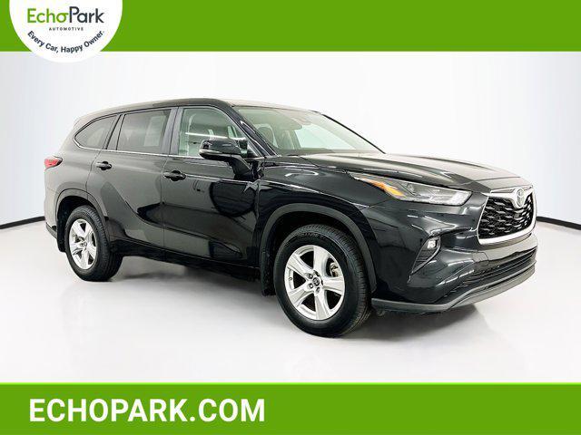 used 2023 Toyota Highlander car, priced at $32,589