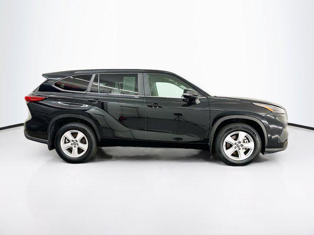 used 2023 Toyota Highlander car, priced at $32,789