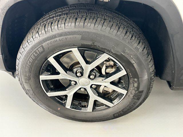 used 2024 Jeep Grand Cherokee L car, priced at $32,796