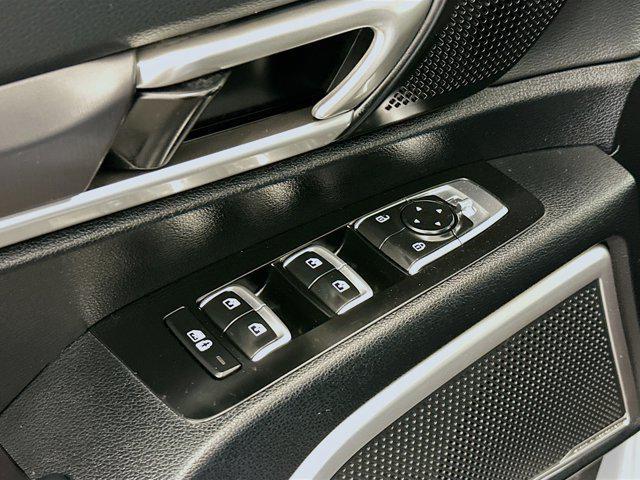 used 2024 Kia Telluride car, priced at $29,897