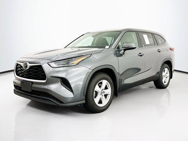 used 2023 Toyota Highlander car, priced at $32,389