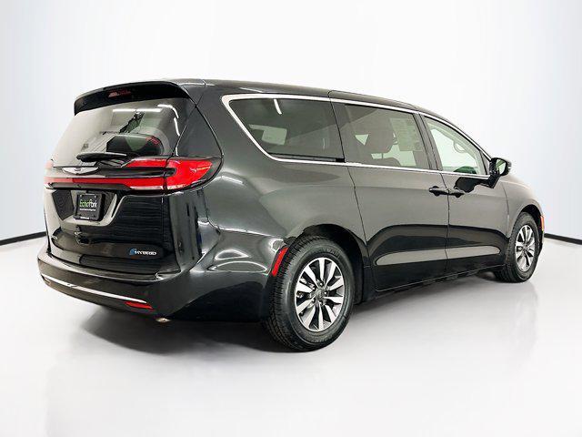 used 2022 Chrysler Pacifica Hybrid car, priced at $24,109