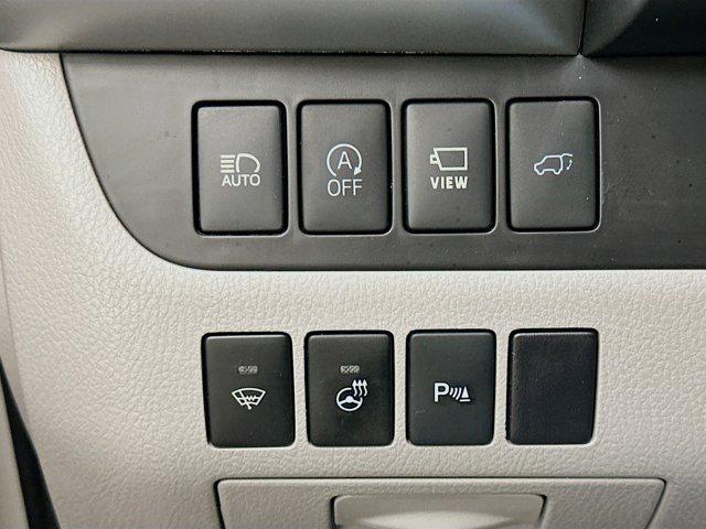 used 2017 Toyota Highlander car, priced at $26,877