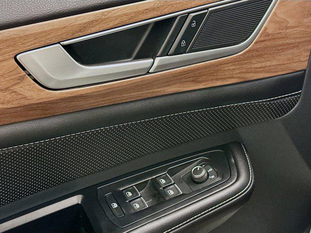 used 2024 Volkswagen Atlas car, priced at $34,277
