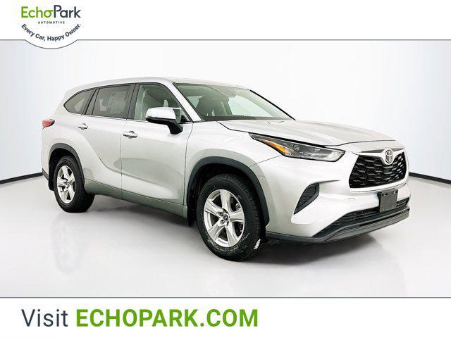 used 2023 Toyota Highlander car, priced at $33,569