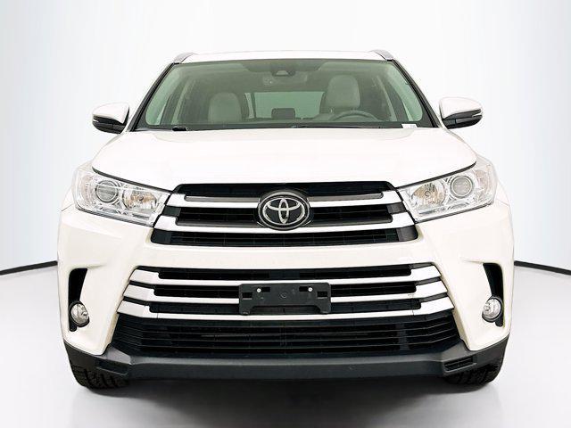 used 2017 Toyota Highlander car, priced at $22,979