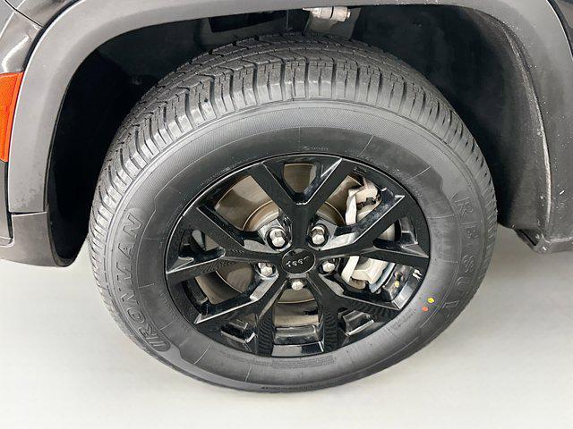 used 2024 Jeep Grand Cherokee L car, priced at $29,997
