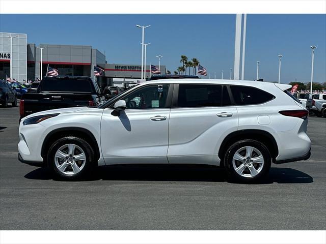used 2023 Toyota Highlander car, priced at $39,999