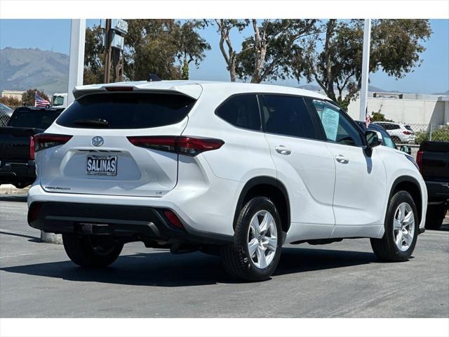 used 2023 Toyota Highlander car, priced at $39,999