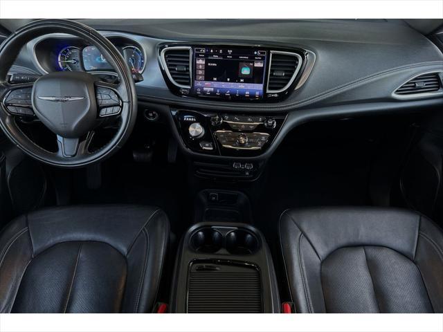 used 2022 Chrysler Pacifica Hybrid car, priced at $25,999