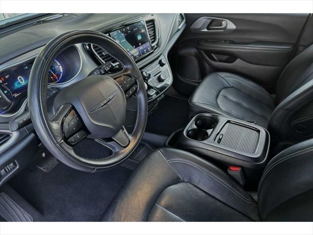 used 2022 Chrysler Pacifica Hybrid car, priced at $25,999