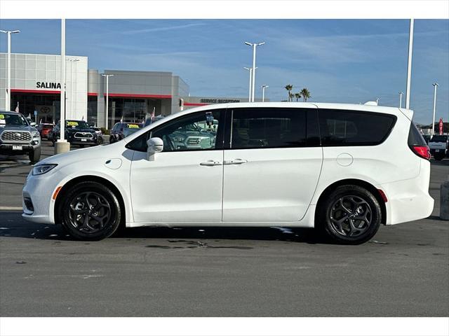 used 2022 Chrysler Pacifica Hybrid car, priced at $25,999