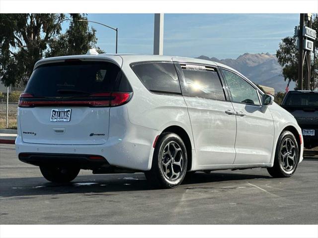 used 2022 Chrysler Pacifica Hybrid car, priced at $25,999