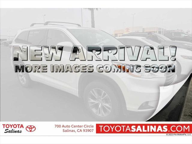 used 2015 Toyota Highlander car, priced at $23,999